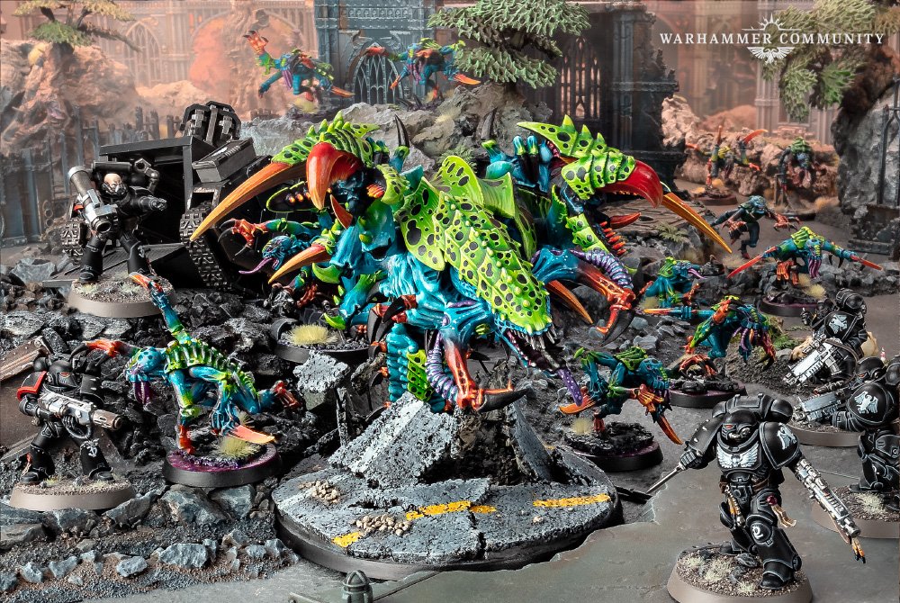 Though often depicted in muted colors, we love the look of these Warhammer 40K Tyranids created by Warhammer TV presenter Eddie Eccles. Image: Games Workshop
